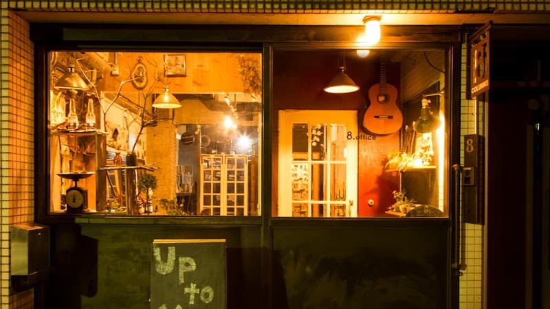 エイトオフィス - Coworking, a0000000-0000-0000-0000-000000000022