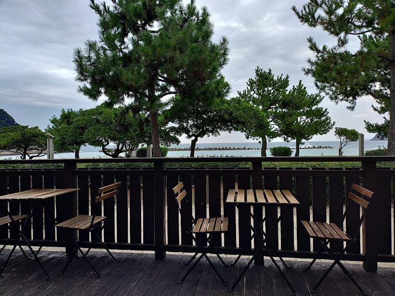 Cafe Coucou - Coworking Space, a0000000-0000-0000-0000-000000000704