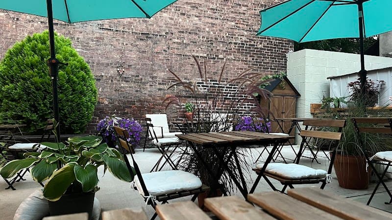 CAFE9 - Coworking, a0000000-0000-0000-0000-000000000010