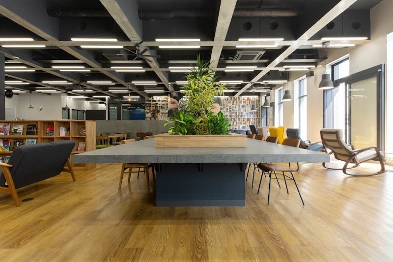 コワーキングスペース CROSS BE - Coworking Space, a0000000-0000-0000-0000-000000002001