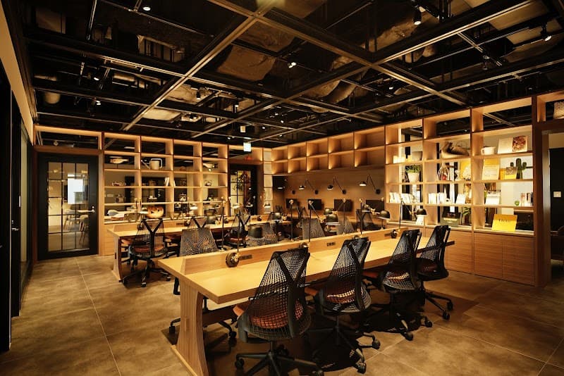 howlive Naha Times Building - Coworking, a0000000-0000-0000-0000-000000001001